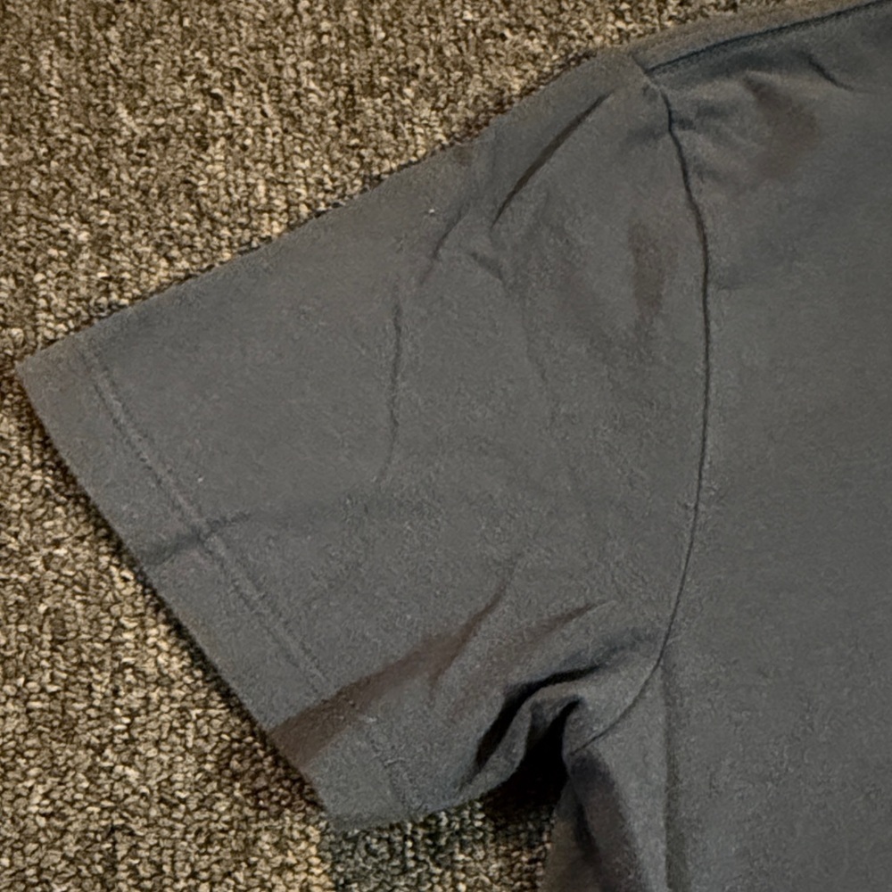 Pink Floyd Dark Gray Tee with Vibrant Design - Picture 3 of 5